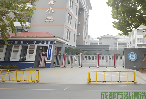 广元某小学后厨油烟机和烟道清洗案例