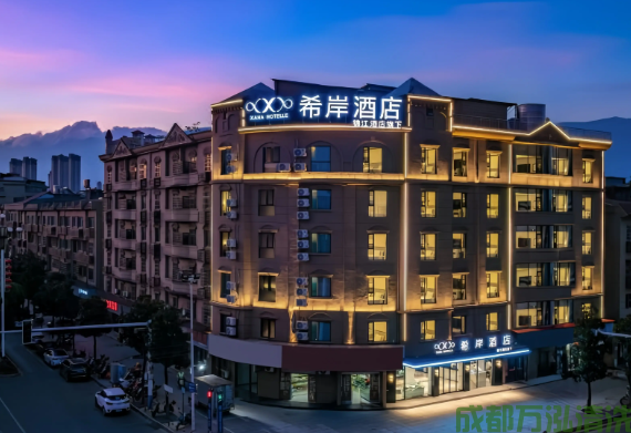 广元某星级酒店厨房油烟机及烟道清洗案例