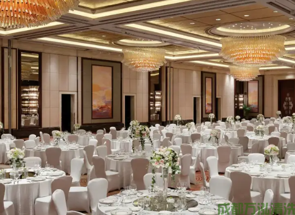 广元连锁餐饮店厨房油烟机和烟道清洗案例